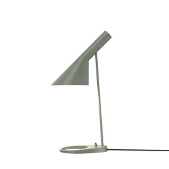 AJ bordlampe, lys petroleum