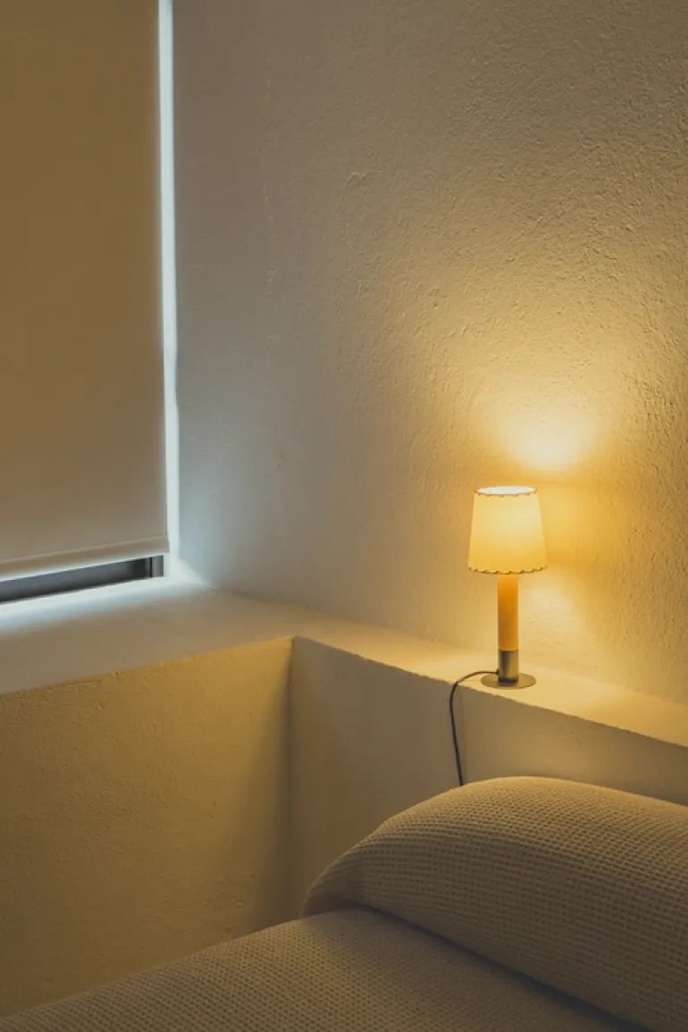 BASICA MINIMA bordlampe bronze/beige