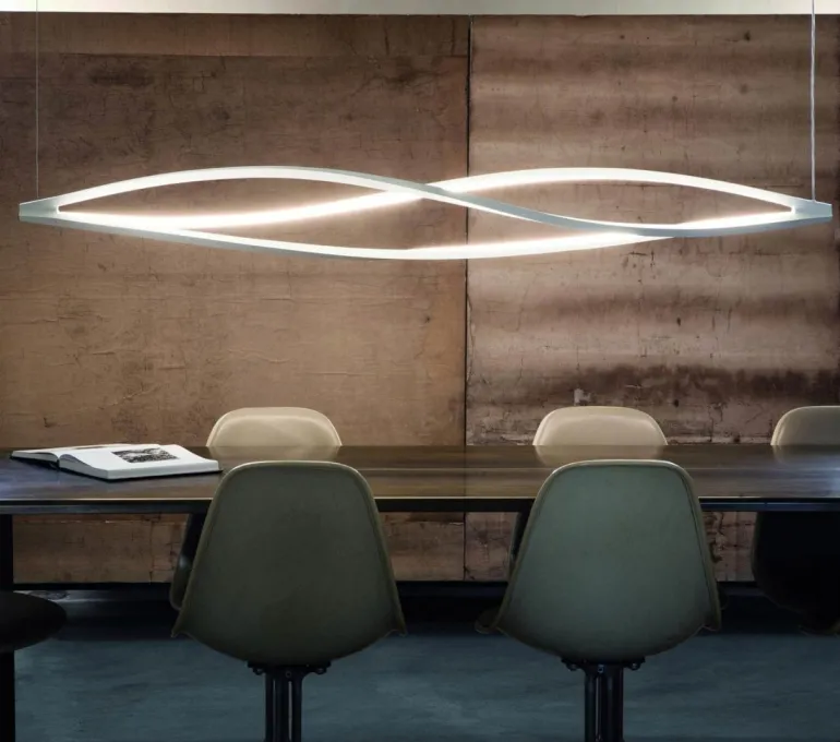 In the wind horizontal pendel, hvid