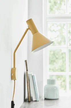 LYSS væglampe, mat mandelfarvet