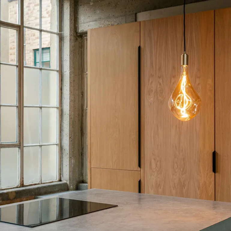 Tala Voronoi I E27 2W LED pære