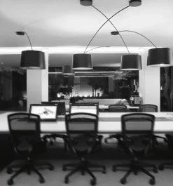 Twiggy Soffitto loftlampe, sort